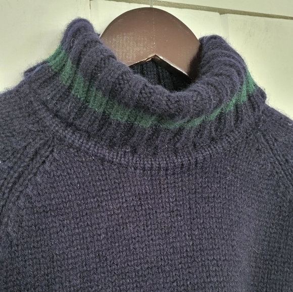 LL Bean Wool Blend Turtleneck Knit Sweater Size L - Picture 2 of 8